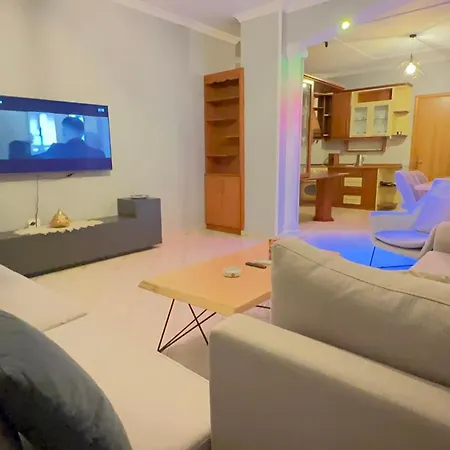 Dioras Apartment. Daire Tiran