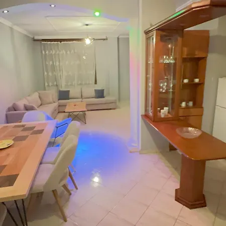 דירה Dioras Apartment. טיראנה